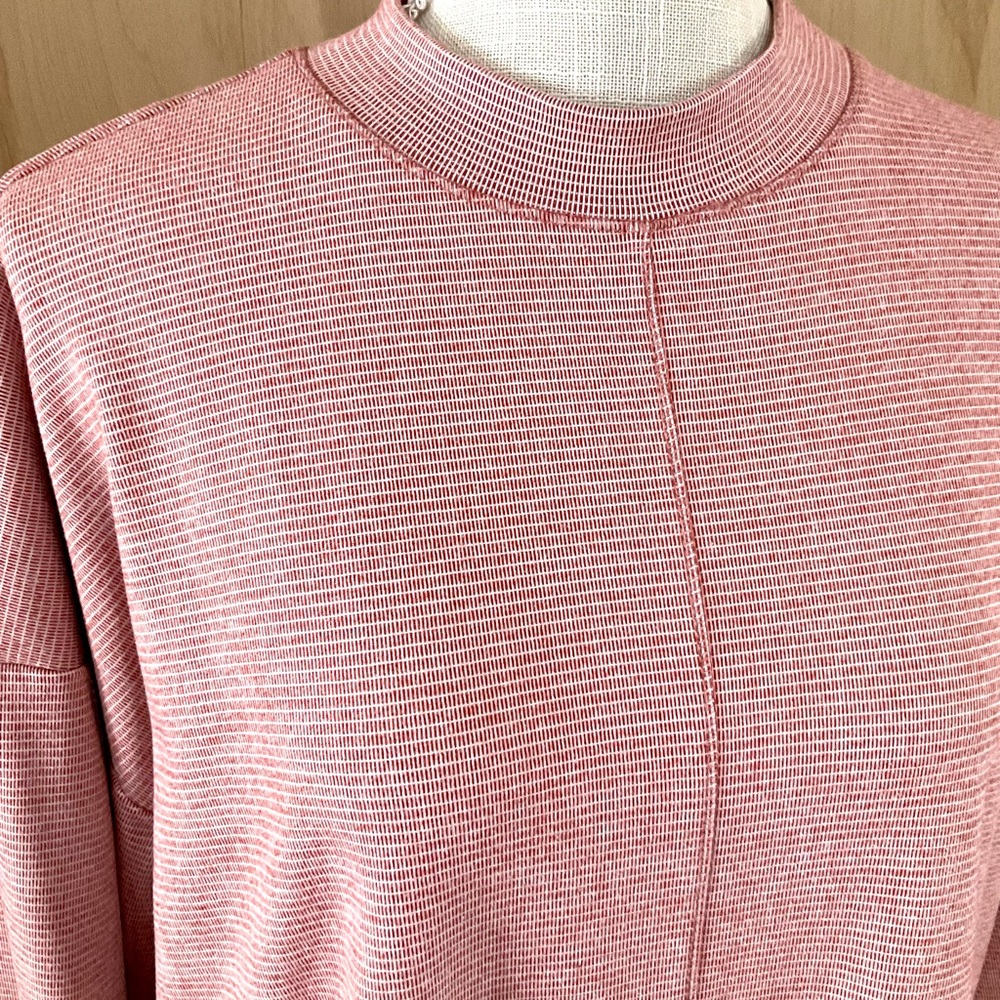*Donating tomorrow* - Urban Romantics Womens Sweater M Rust Red & White - EUC - Picture 3 of 4